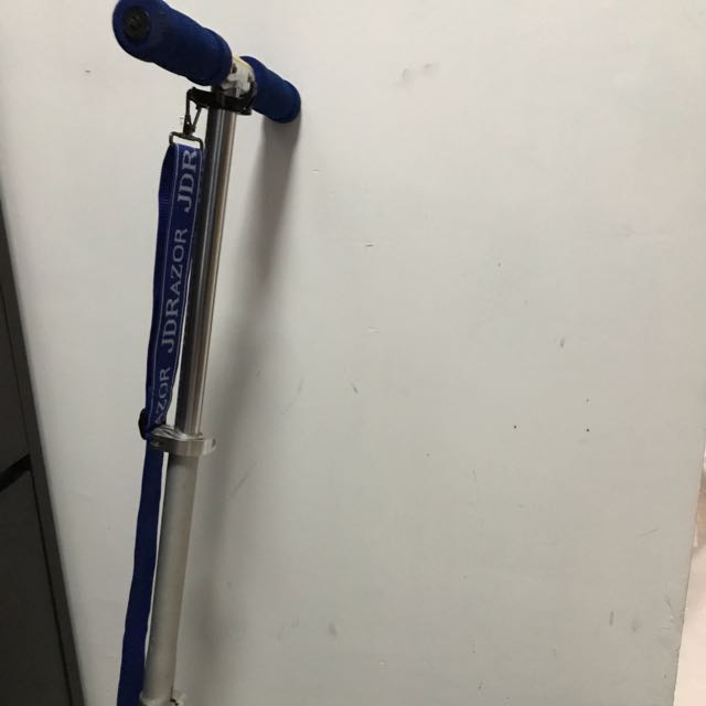 JD Razor Scooter 避震滑板車, 運動產品, 單車及配件, 單車 Carousell