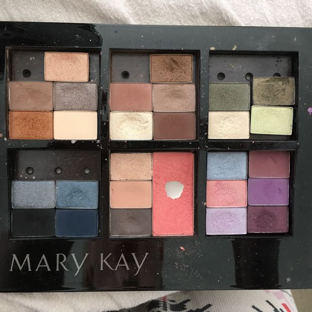 Mary Kay Eyeshadow Palette Health Beauty Makeup On Carousell