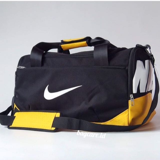 Tas NIKE Vapor travel/gym Yellow, Fesyen Pria, Tas \u0026 Dompet di Carousell