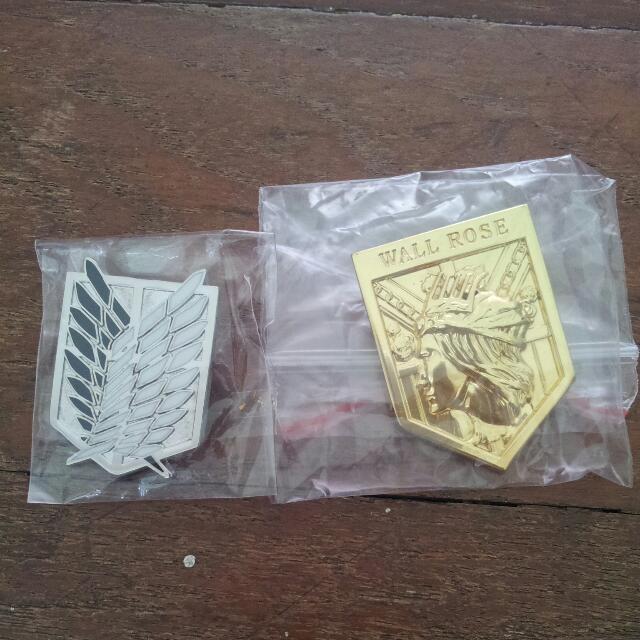 2 Attack On Titan Spilla Pin Badge Wall Rose Entertainment J Pop