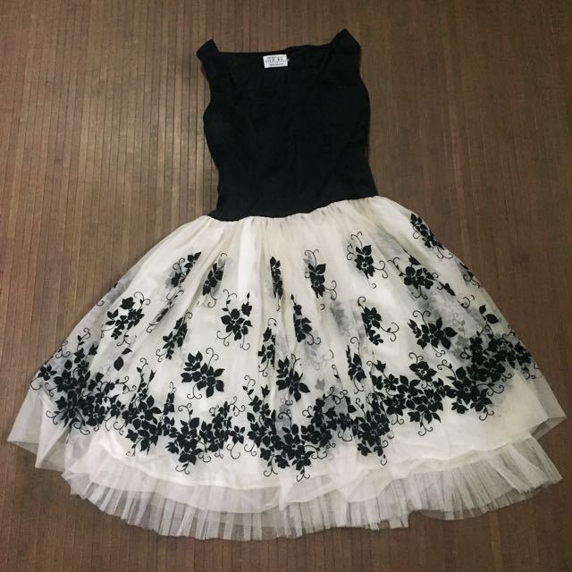 black and white semi formal dress