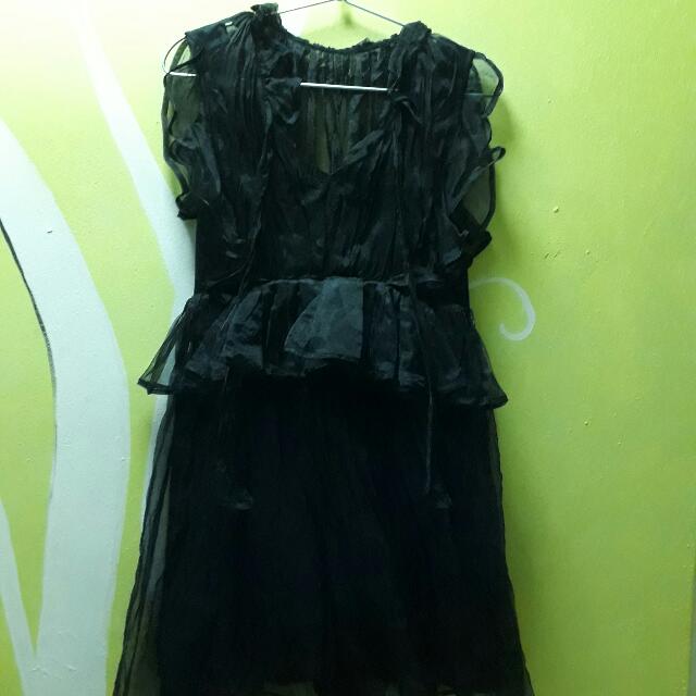 Casual/ Formal Lacey Black Sleeveless 