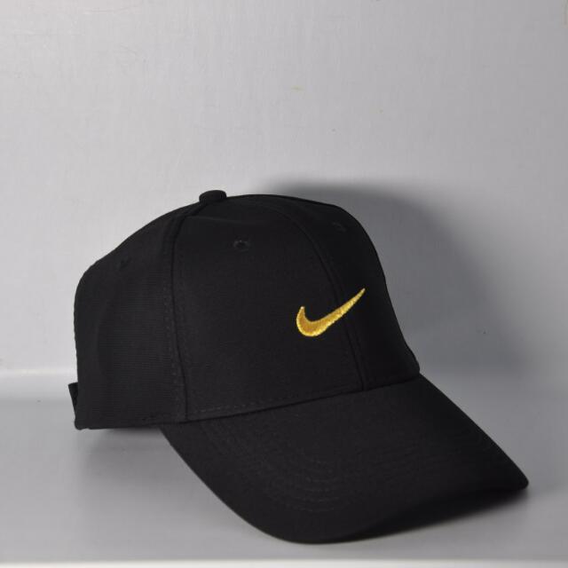 Nike Cap Black Gold Topi