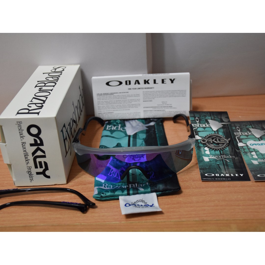 Oakley Razor Blades Heritage Sunglasses OO9140-15 White/Violet Iridium