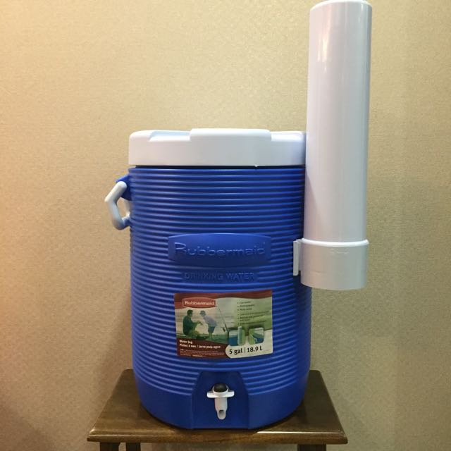 Rubbermaid 5 Gallon Water Cooler with Cup Dispenser