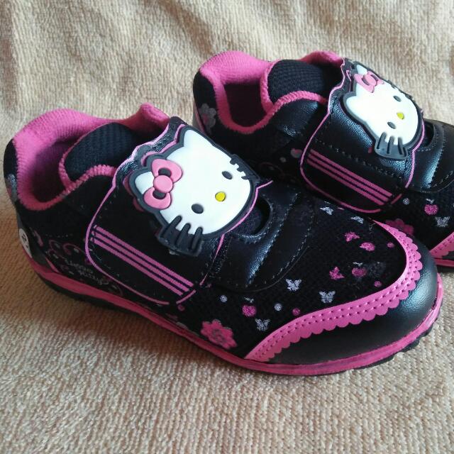 Sepatu Sekolah Kets Anak Perempuan Motif Hello Kitty Olshop Fashion Olshop Wanita Di Carousell