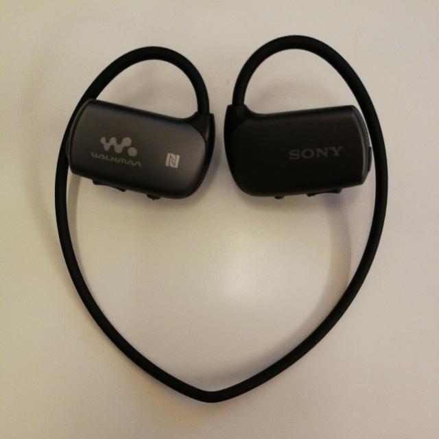 Sony Waterproof Sports Mp3 Player (NWZWS615), Audio, Portable Music