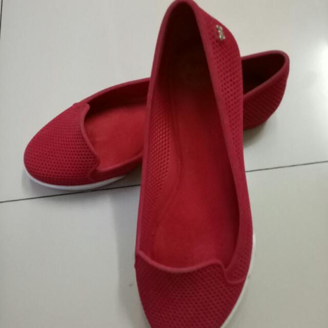 Saxy Red Shoes, Women's Fashion, Footwear, Loafers on Carousell