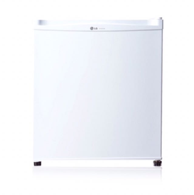 LG Mini Bar Fridge With Freezer Compartment, TV & Home Appliances