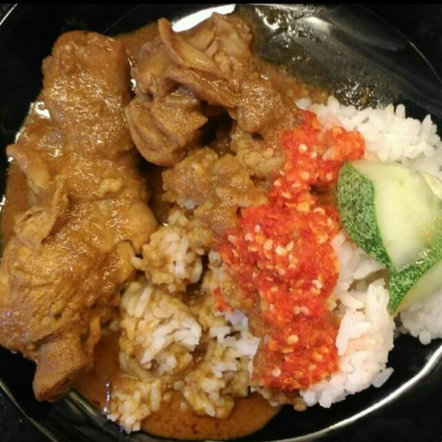 Nasi Berlauk Kelantan