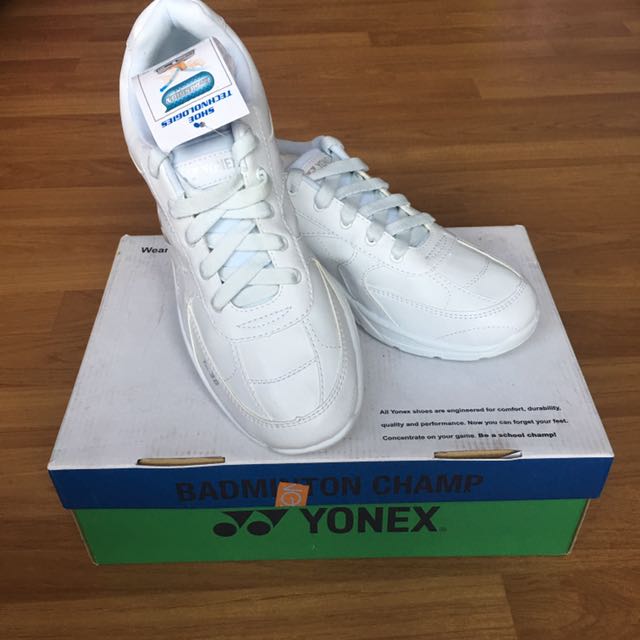 Yonex Badminton Shoe Size UK 7 White