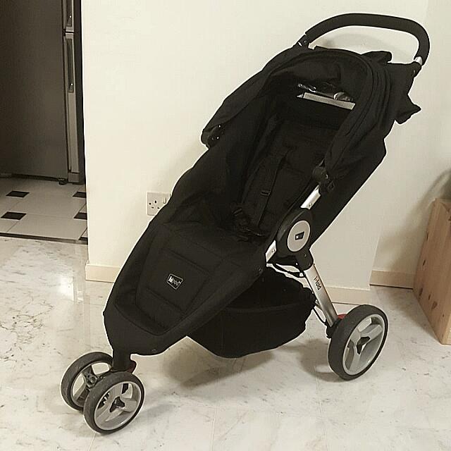 Australian Hipod ifold Stroller Black, Babies & Kids, Going Out, Strollers on Carousell