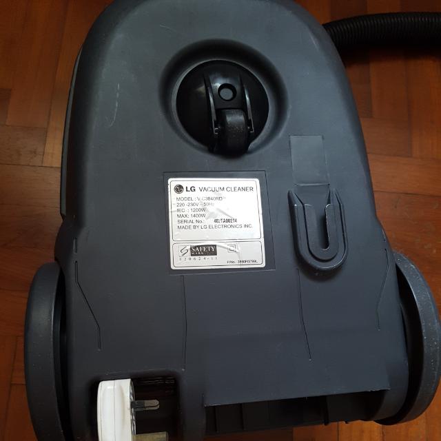 LG Vacuum Cleaner 1400W, TV & Home Appliances, Vacuum Cleaner