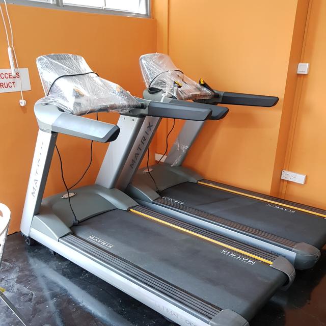 Matrix t7xe treadmill price best sale