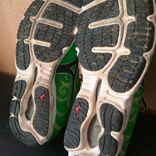Mizuno wave hitogami 2 grey 2025