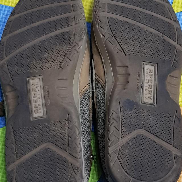 Original SPERRY Shoes For Girls (Category: Babies & Kids Fashion) located in Angeles City. Submitted by diane_24 (Listing ID 115215709, Image 2). Description: .