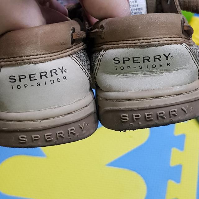 Original SPERRY Shoes For Girls (Category: Babies & Kids Fashion) located in Angeles City. Submitted by diane_24 (Listing ID 115215709, Image 3). Description: .