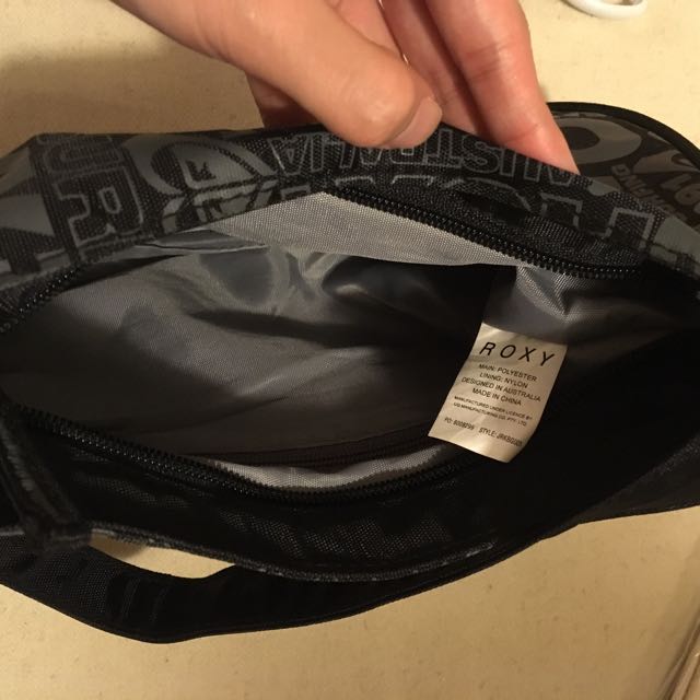 Roxy Bag （分類：多用途袋）位於 Hong Kong。 由 islander17 提交（商品編號 115262049，圖片 2）。簡介： 。