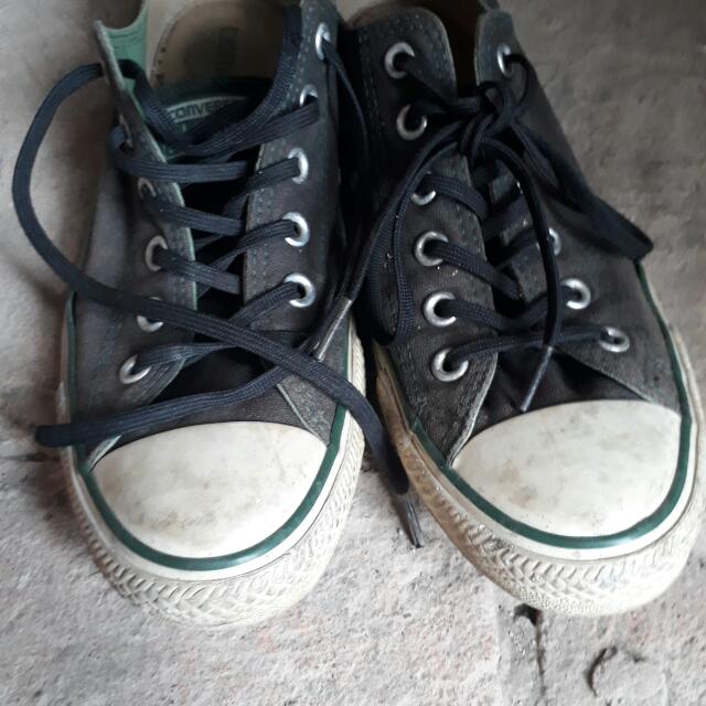 Sepatu Converse Ori Women S Fashion Women S Shoes On Carousell