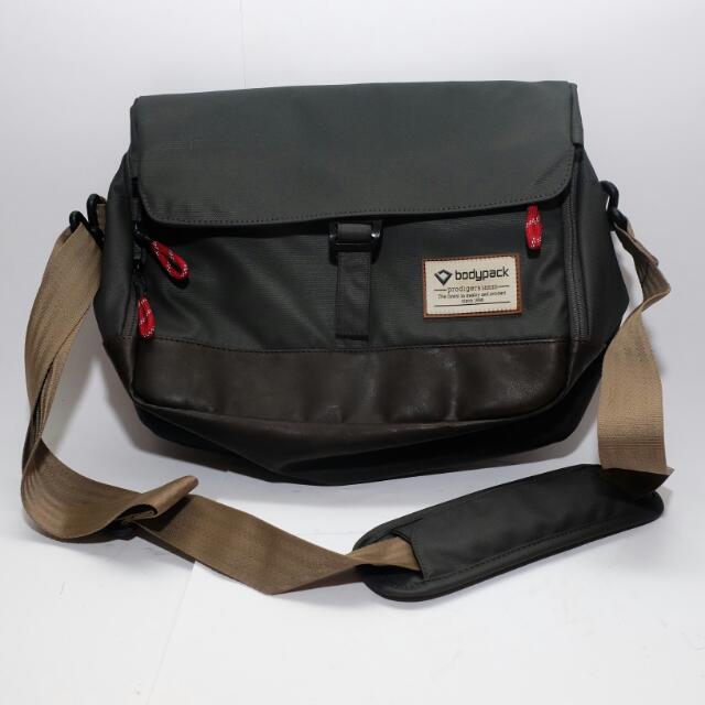bodypack messenger bag