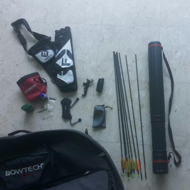 Bowtech Fuel Compound Bow Set, Sports Equipment, Bicycles & Parts