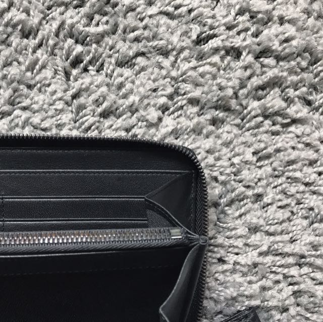 Calvin klein travel outlet wallet