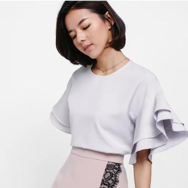 layered ruffle sleeve top