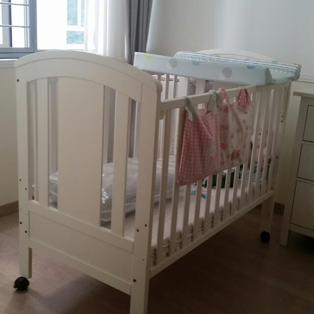 Pre Loved Baby Cot, Babies & Kids, Baby Nursery & Kids Furniture, Cots