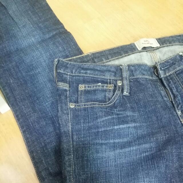 Slim Straight Cut Jeans. LEVI STRAUSS 