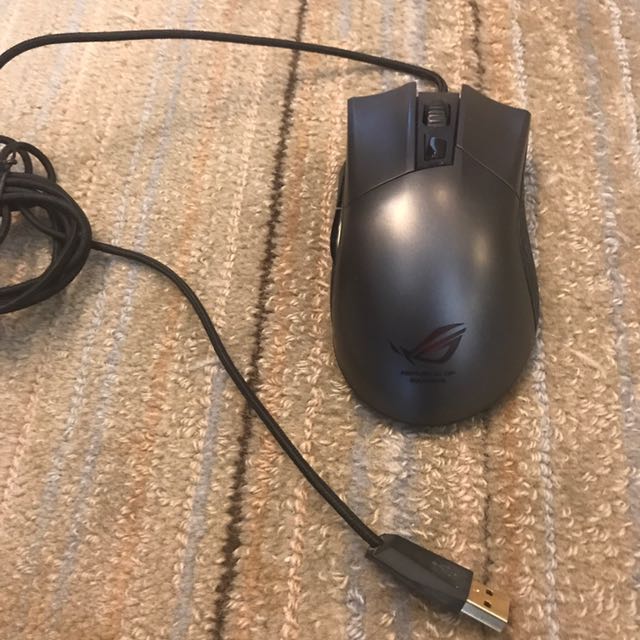 ASUS ROG Gaming mouse, 電腦＆科技, 電腦周邊及配件, 電腦滑鼠及相關產品 Carousell