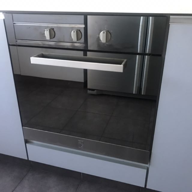 EF Build In Oven BN1950 *MADE IN ITALY, TV & Home Appliances, Kitchen