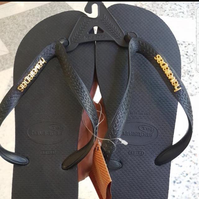 black and gold havaianas