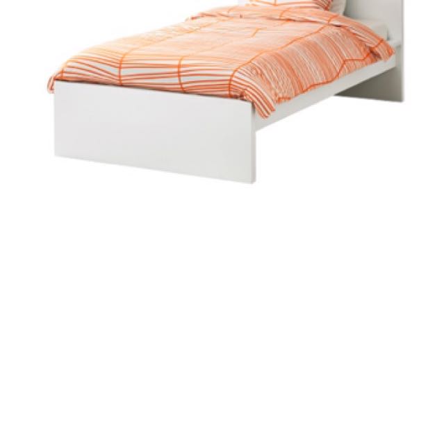 ikea白色单人床含双抽