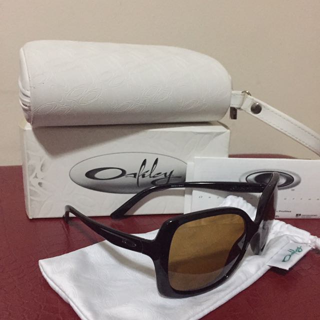 Oakley Beckon Brown Sugar w/ Bronze, Women's Fashion, Watches & Accessories, Sunglasses