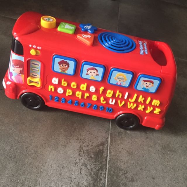 vtech toy bus