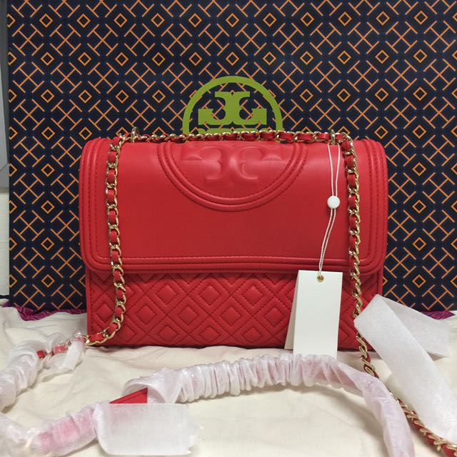 BN Authentic Tory Burch Fleming Convertible Shoulder Bag Red Volcano,  Luxury, Bags & Wallets on Carousell