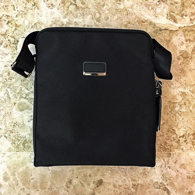 Tumi lucas crossbody discount