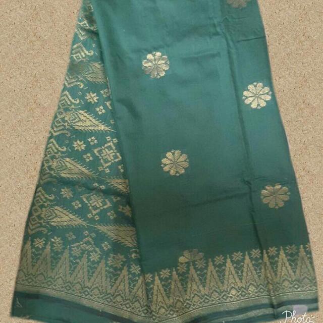 Kain Pasang Songket Bunga Tabur Women S Fashion Clothes Others On Carousell