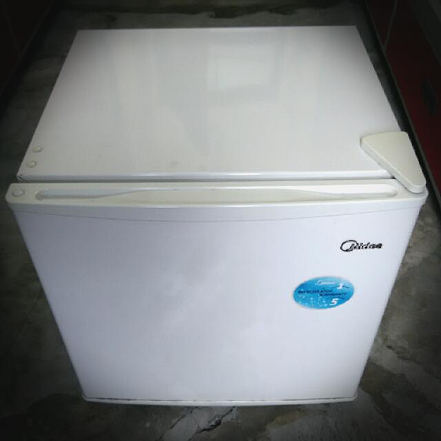 Midea Refrigerator (2nd Hand with 5 Month Warranty), TV & Home