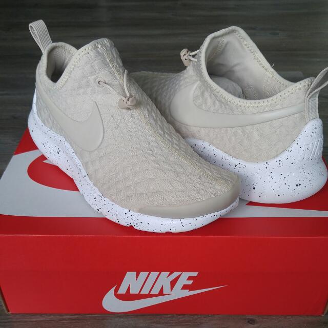 Nike aptare women's online