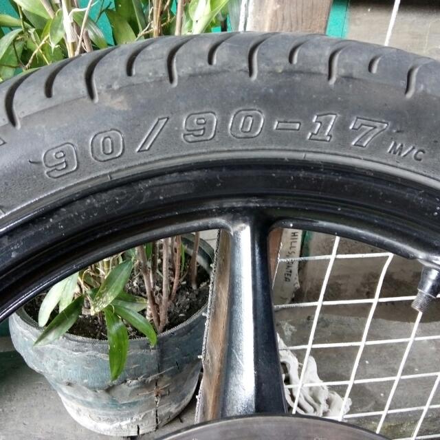 Stock CB110 mags and tire, Car Parts & Accessories on Carousell