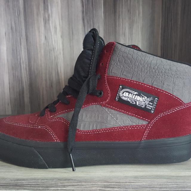 Vans Full Cab 2024 www.favors