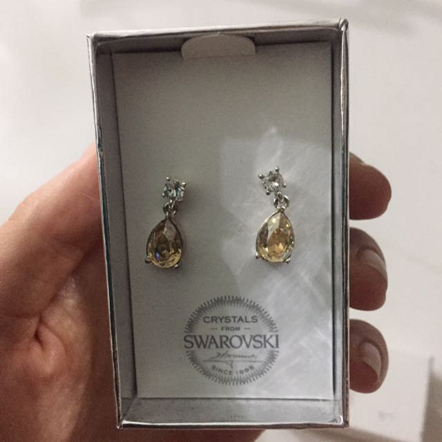 Lovisa Swarovski Crystal Earrings 2024 towncentervb