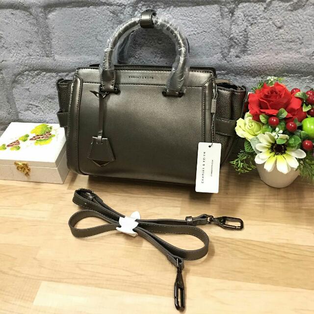  Charles  Keith  Boxy Trapeze Office Bagus Original Olshop 