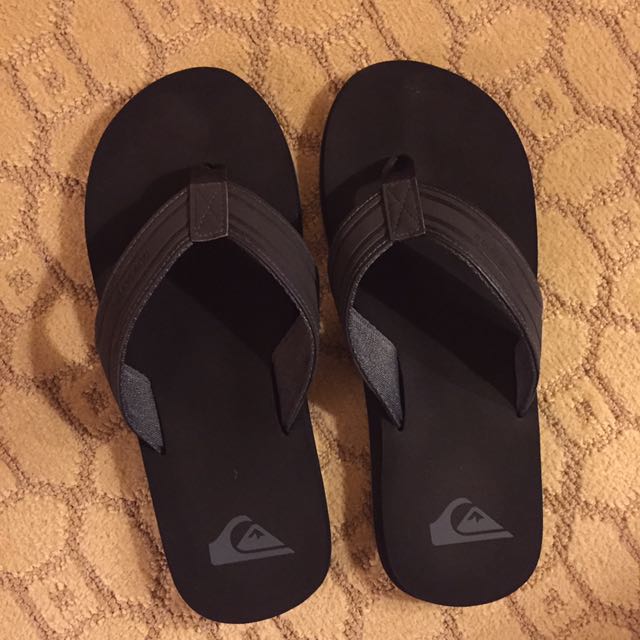 quicksilver flip flops