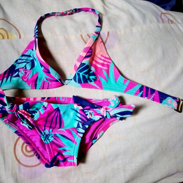 roxy 2 piece swimsuit