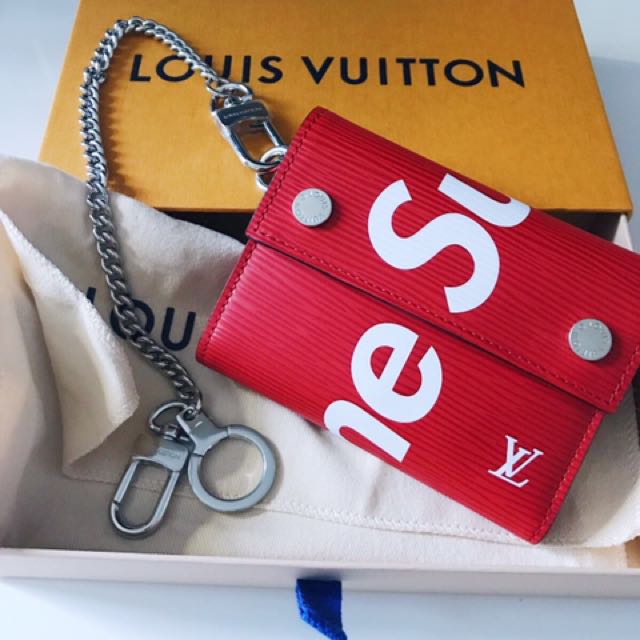 Louis Vuitton x Supreme Chain Wallet Epi Red, Luxury, Bags & Wallets on  Carousell