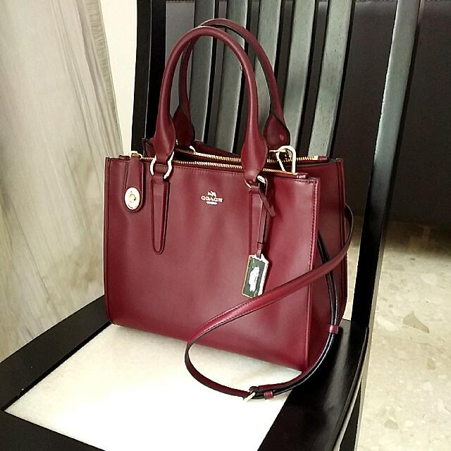 Coach Crosby Carryall Leather Bag Burgandy, Luxury, Bags & Wallets on  Carousell
