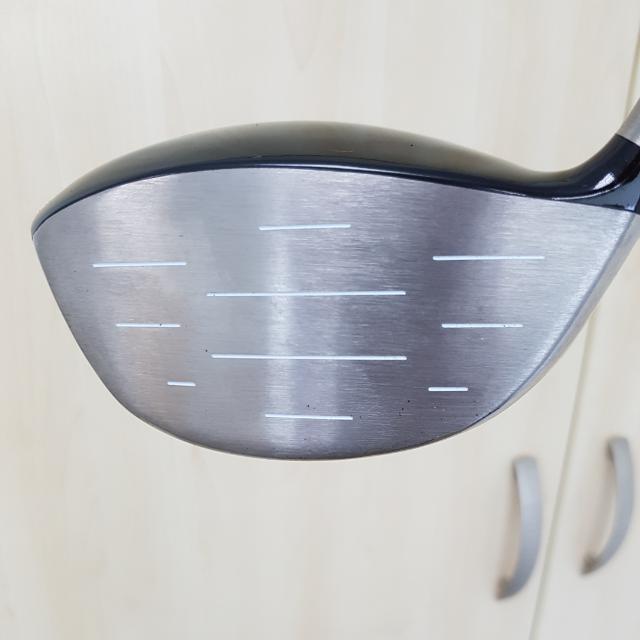 Driver (Category: Golf) located in Singapore. Submitted by ihamilto (Listing ID 116069595, Image 2). Description: Custom made driver from US firm Warrior Golf. Jumbo head 9 degree. Brand new, never been hit.