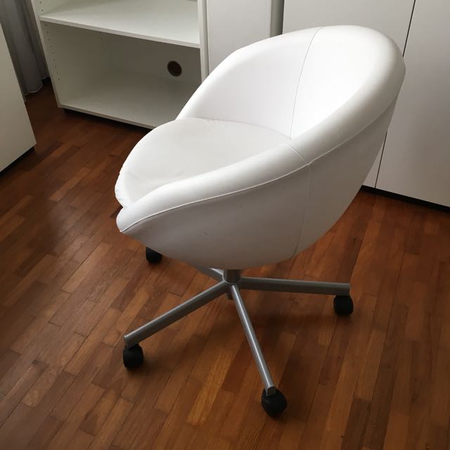 IKEA SKRUVSTA Swivel chair, white, Furniture & Home Living, Furniture